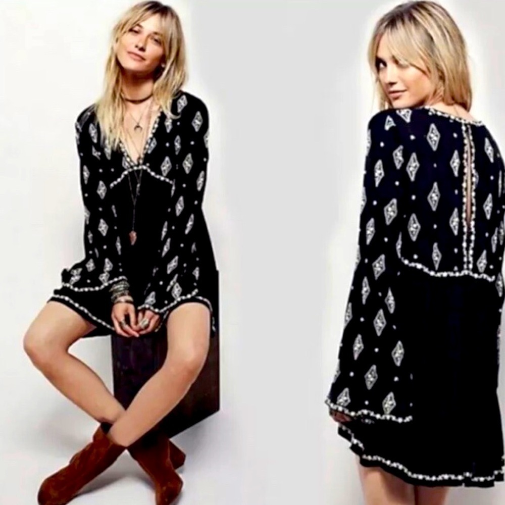 Free people Diamond Embroidered Boho Gauze
V-Neck Tunic Dress long sleeves XS